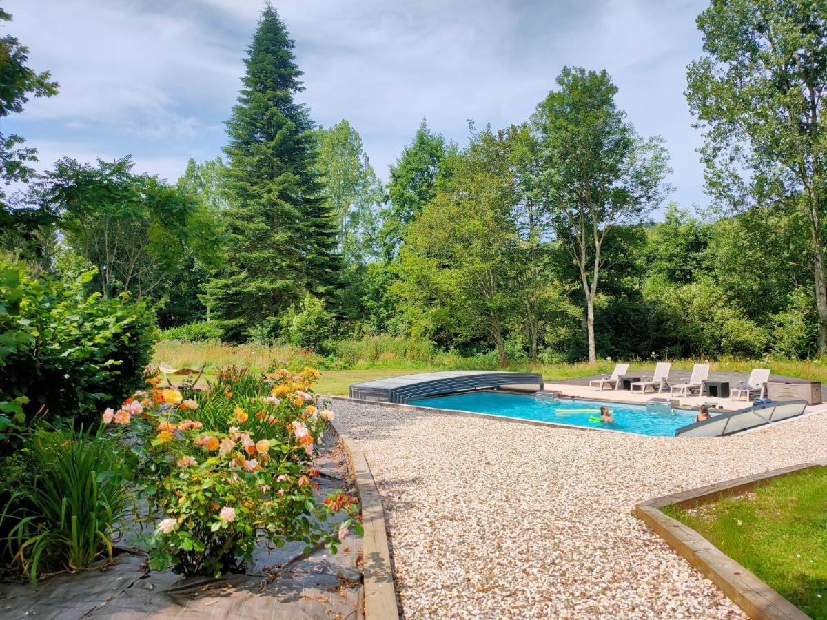 Le Clos Bel Ami Chambre D'Hotes Avec Piscine Bec-de-Mortagne Exteriör bild