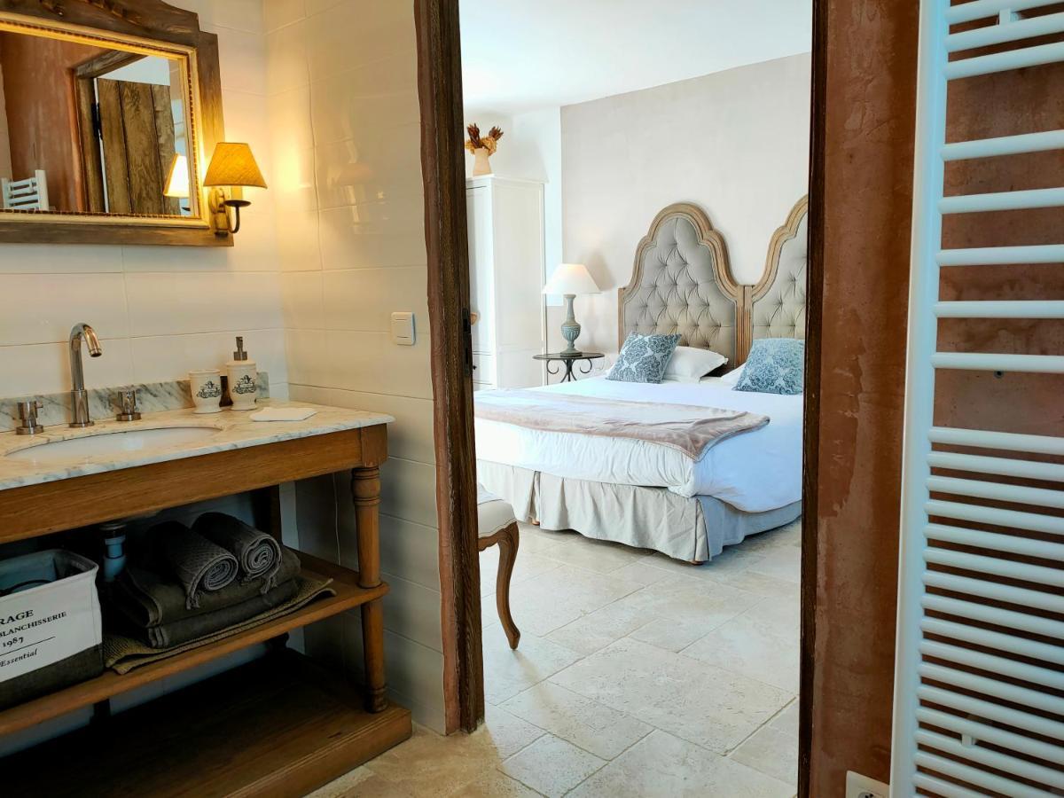 Le Clos Bel Ami Chambre D'Hotes Avec Piscine Bec-de-Mortagne Exteriör bild
